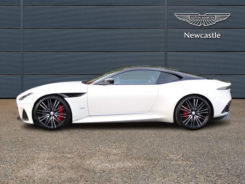 Aston Martin DBS Image 16