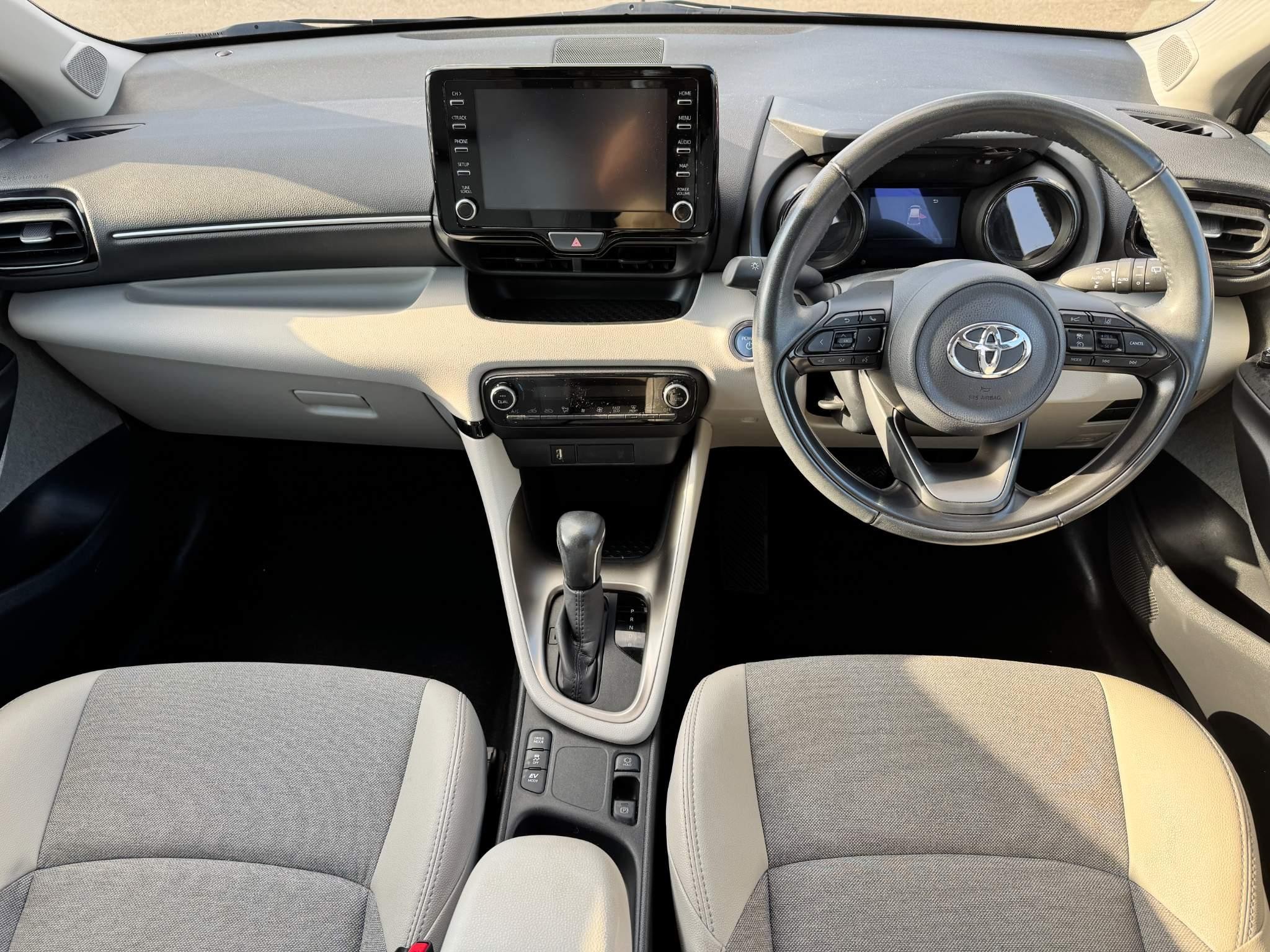 Toyota Yaris Image 17