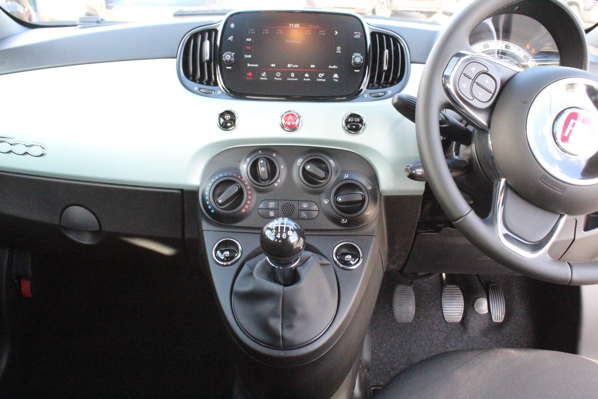 Fiat 500 Hybrid Image 20