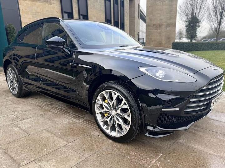 Aston Martin DBX Image 1