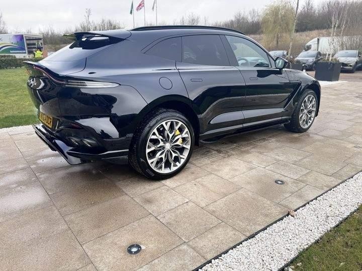 Aston Martin DBX Image 2