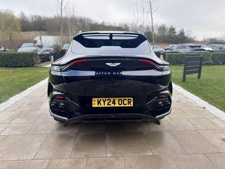 Aston Martin DBX Image 5