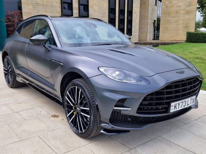 Aston Martin DBX Image 1