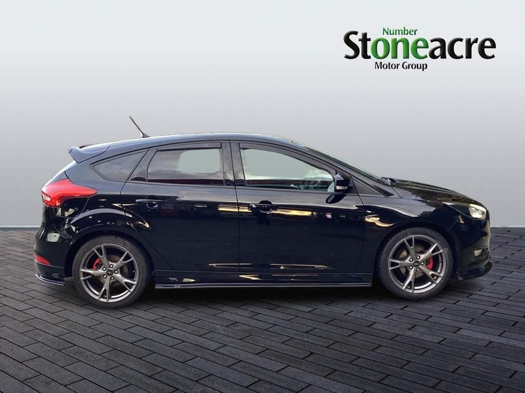 Ford Focus Image 2