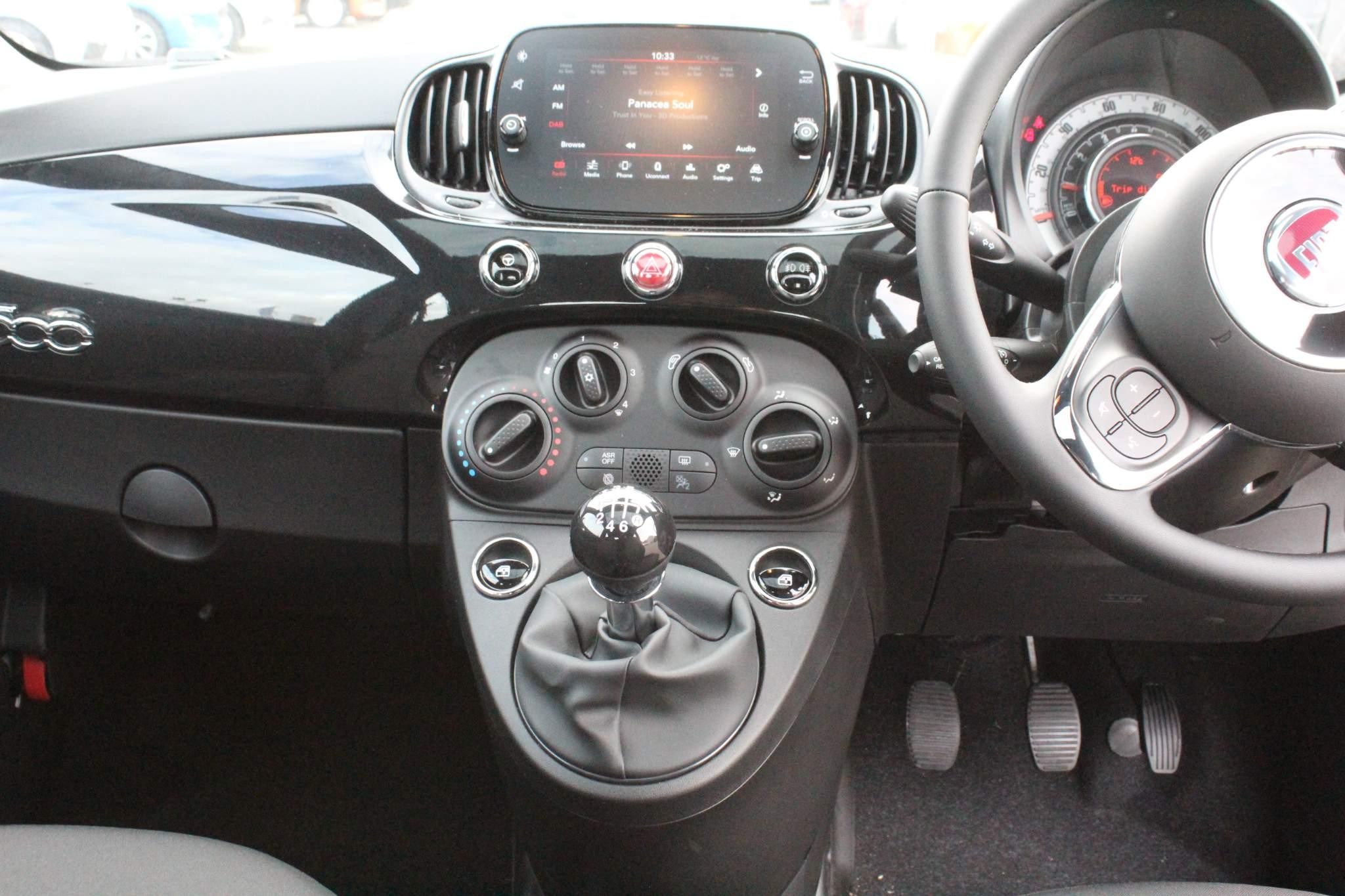 Fiat 500 Hybrid Image 19