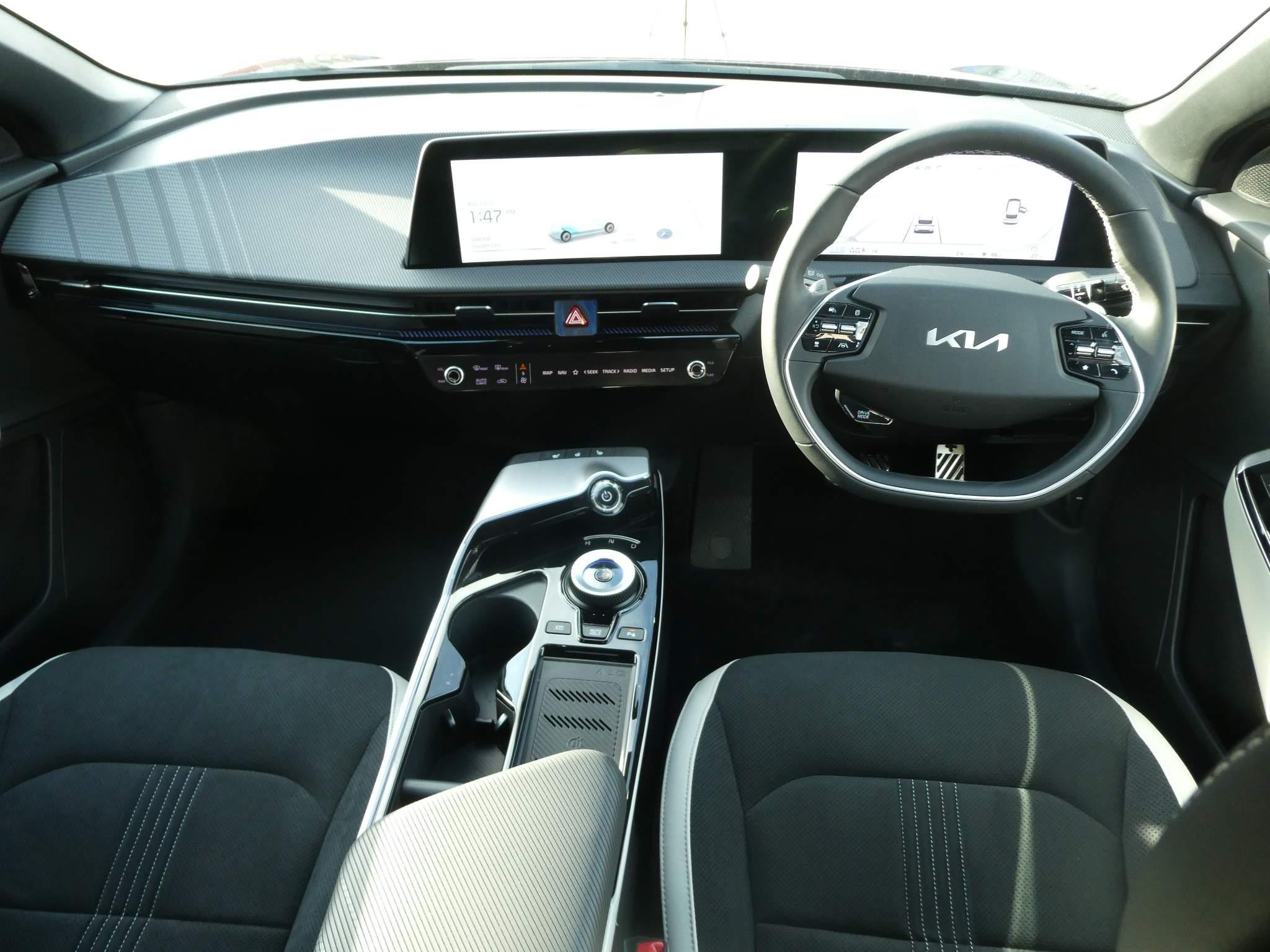 Kia EV6 Image 12