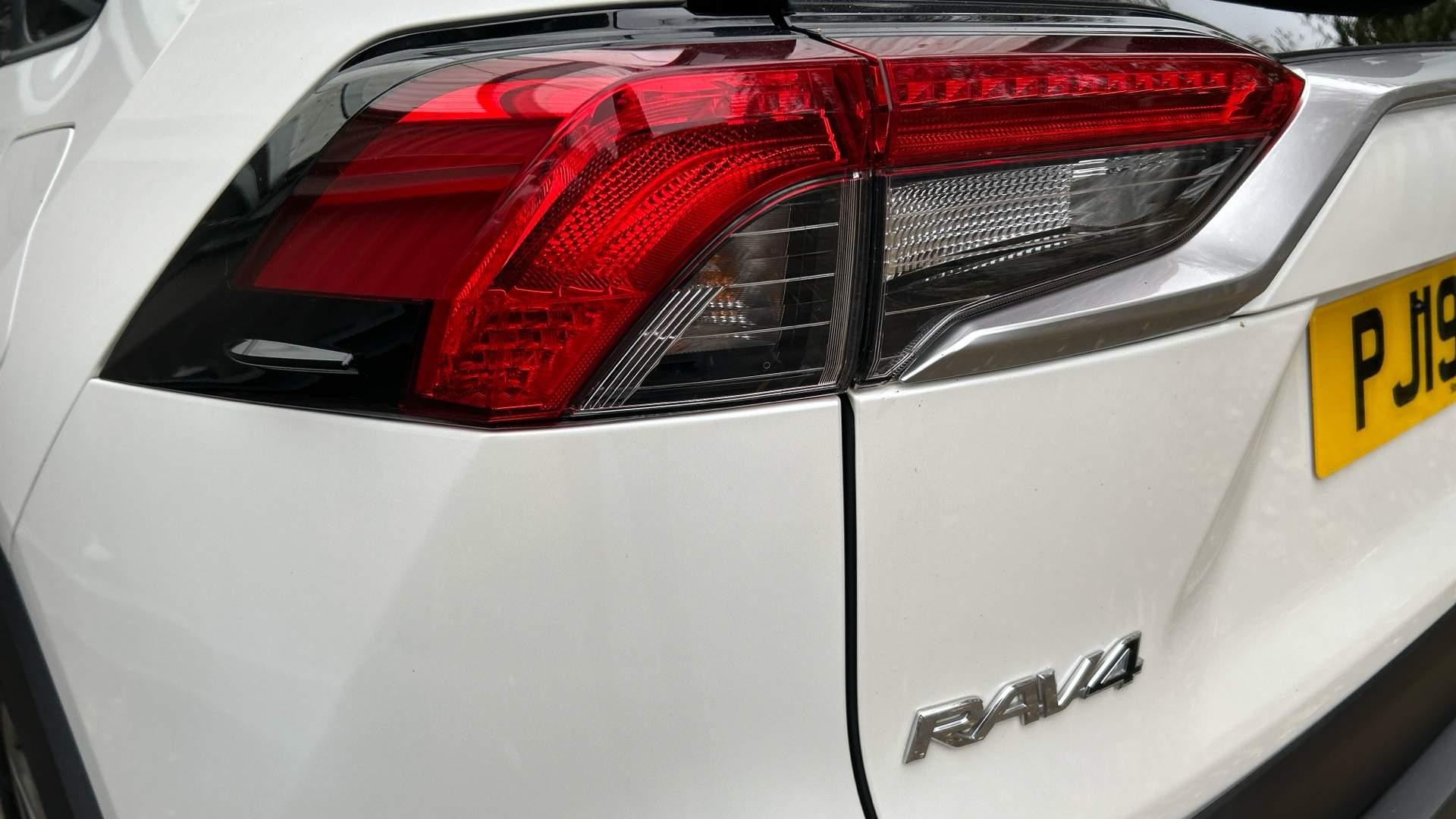 Toyota RAV4 Image 47