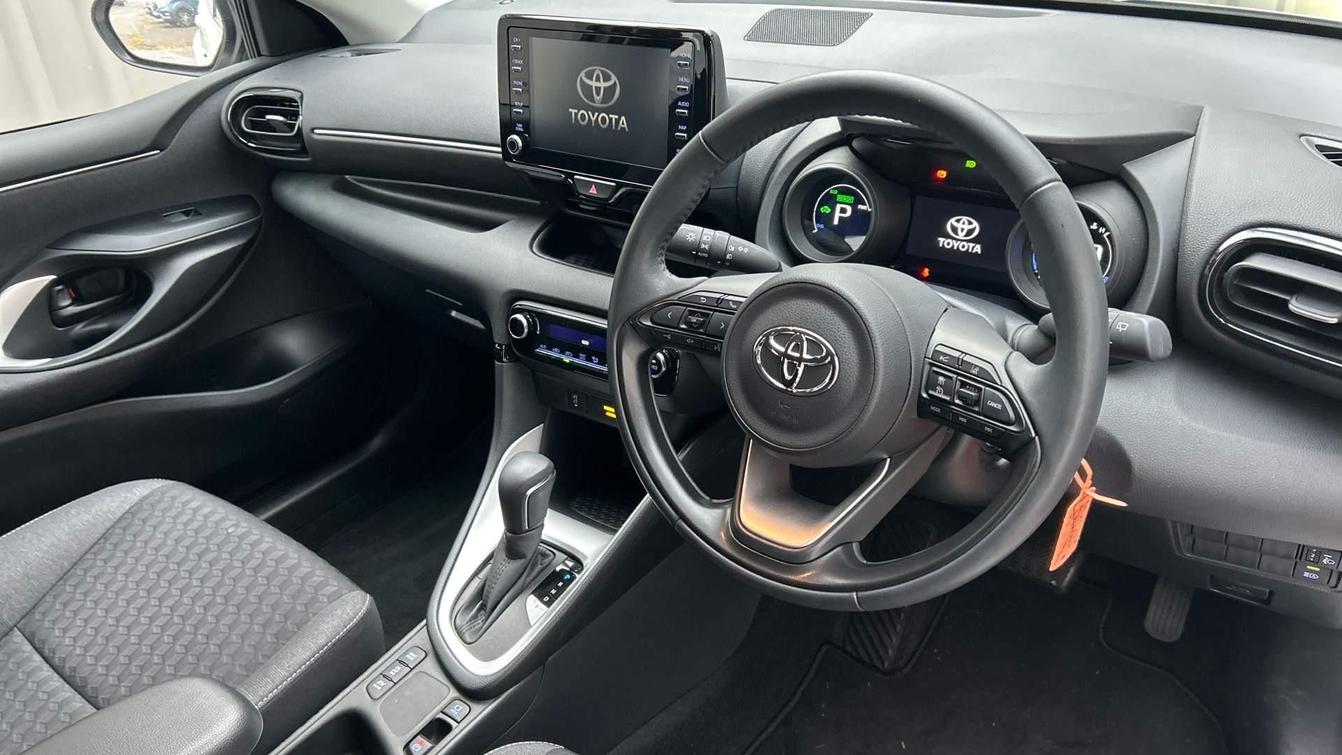 Toyota Yaris Image 12