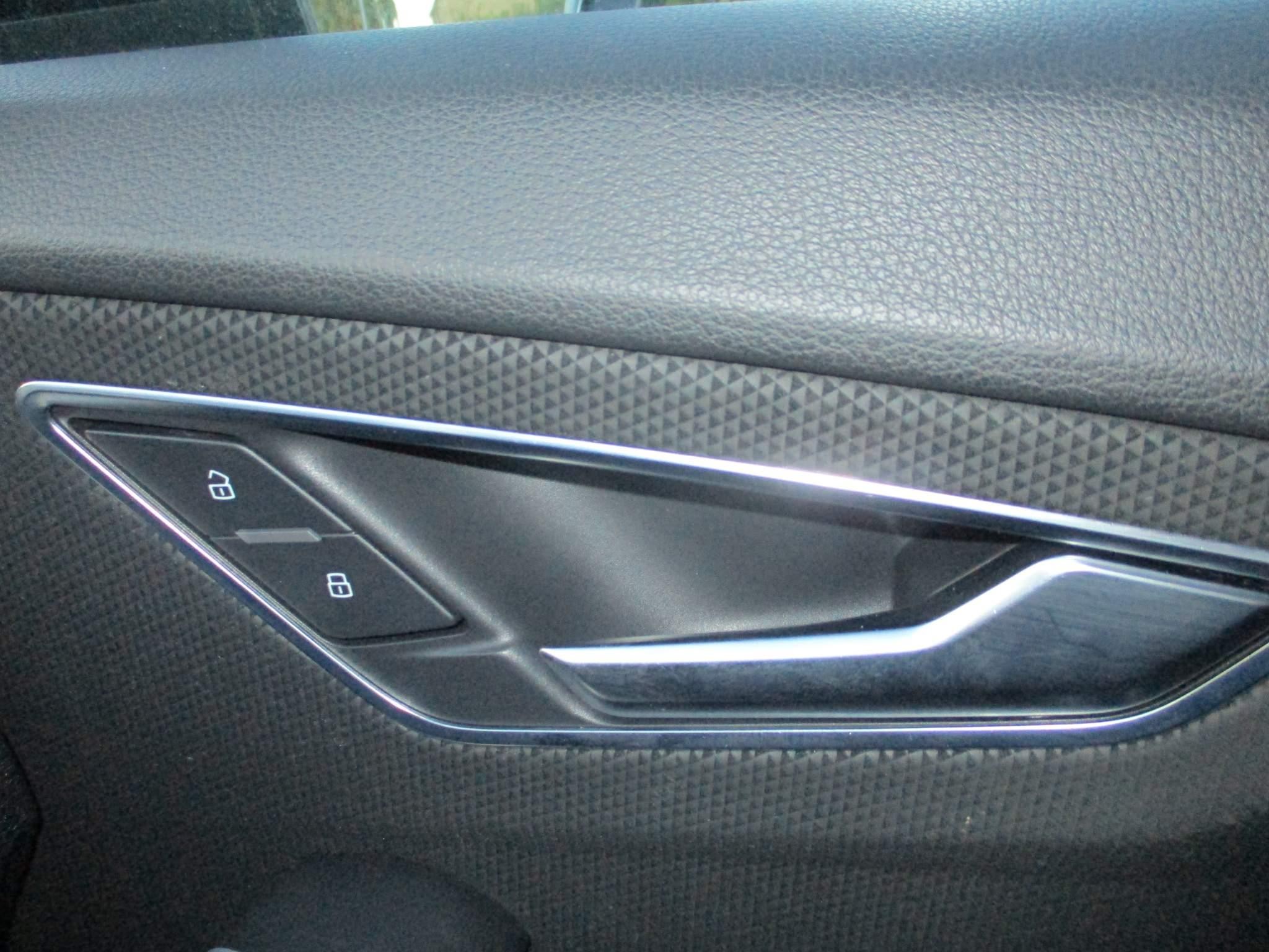 Audi Q2 Image 11