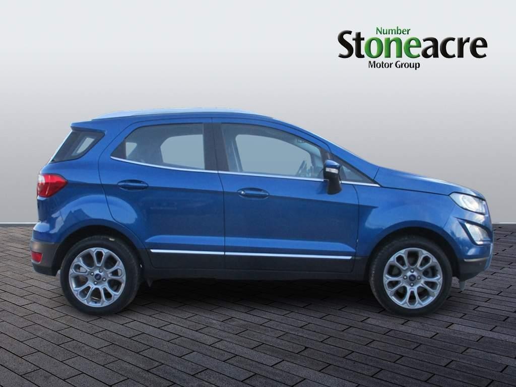 Ford EcoSport Image 2