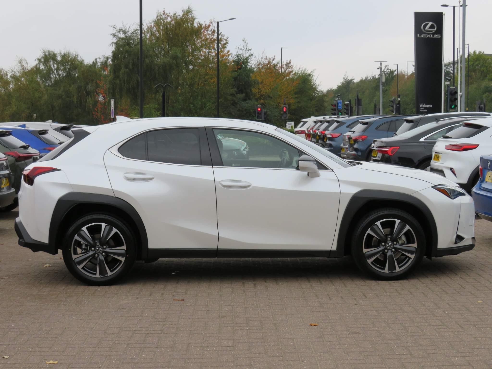 Lexus UX Self-Charging Hybrid Image 4