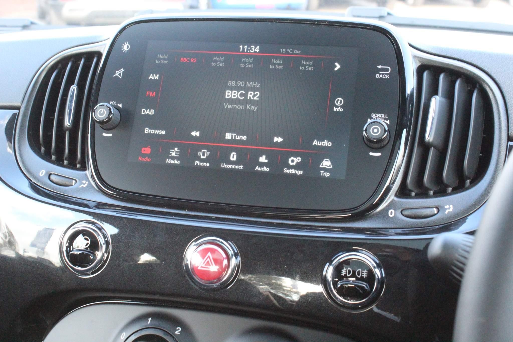 Fiat 500 Hybrid Image 15