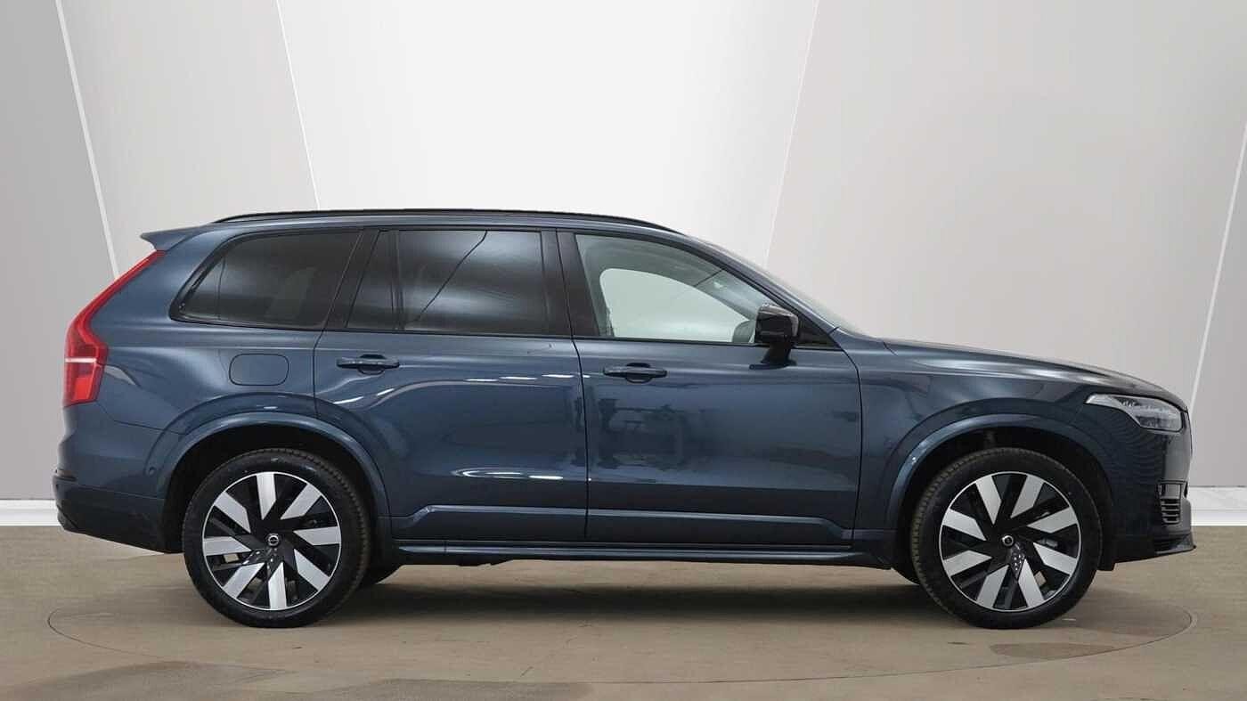 Volvo XC90 Image 2