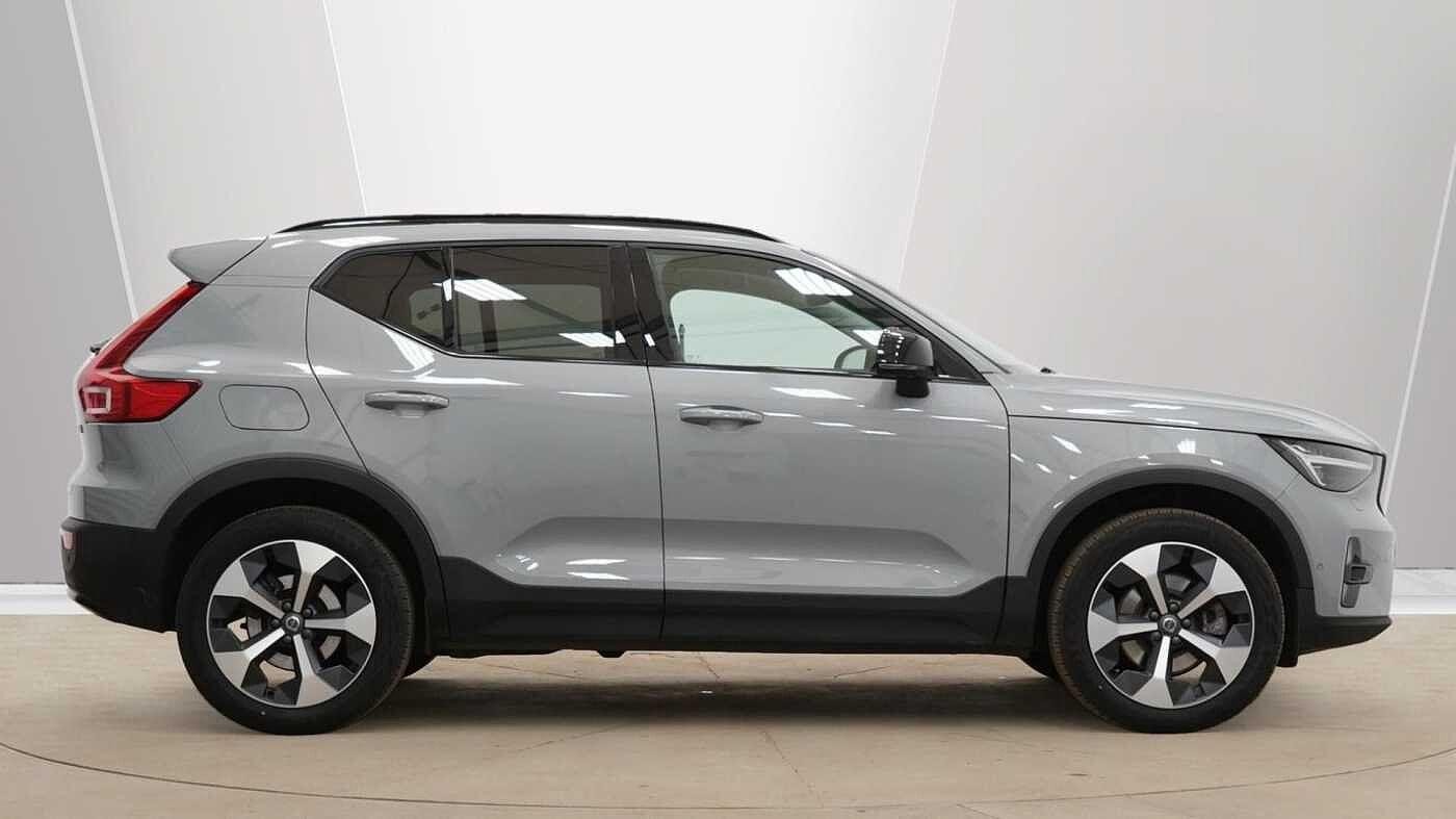 Volvo XC40 Image 2