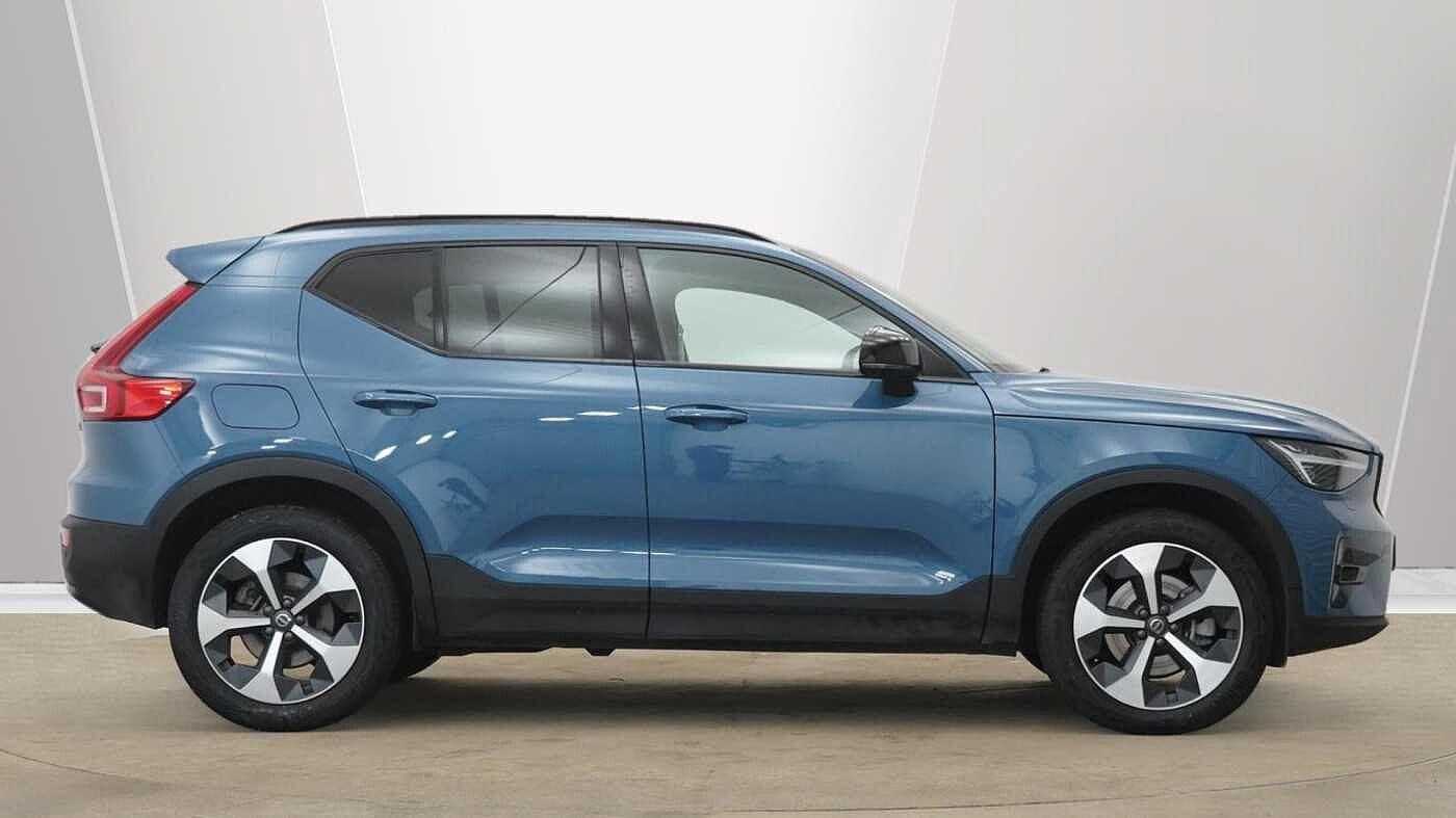 Volvo XC40 Image 2