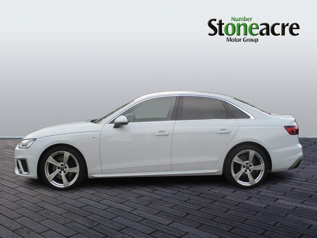 Audi A4 Image 6