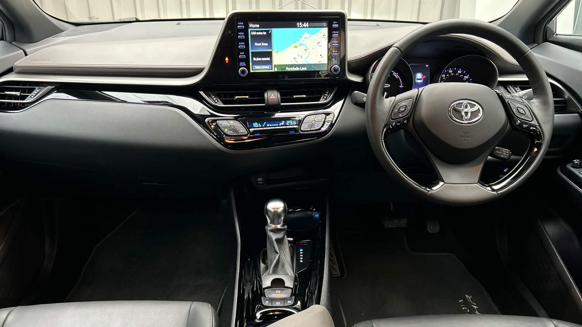 Toyota C-HR Image 9