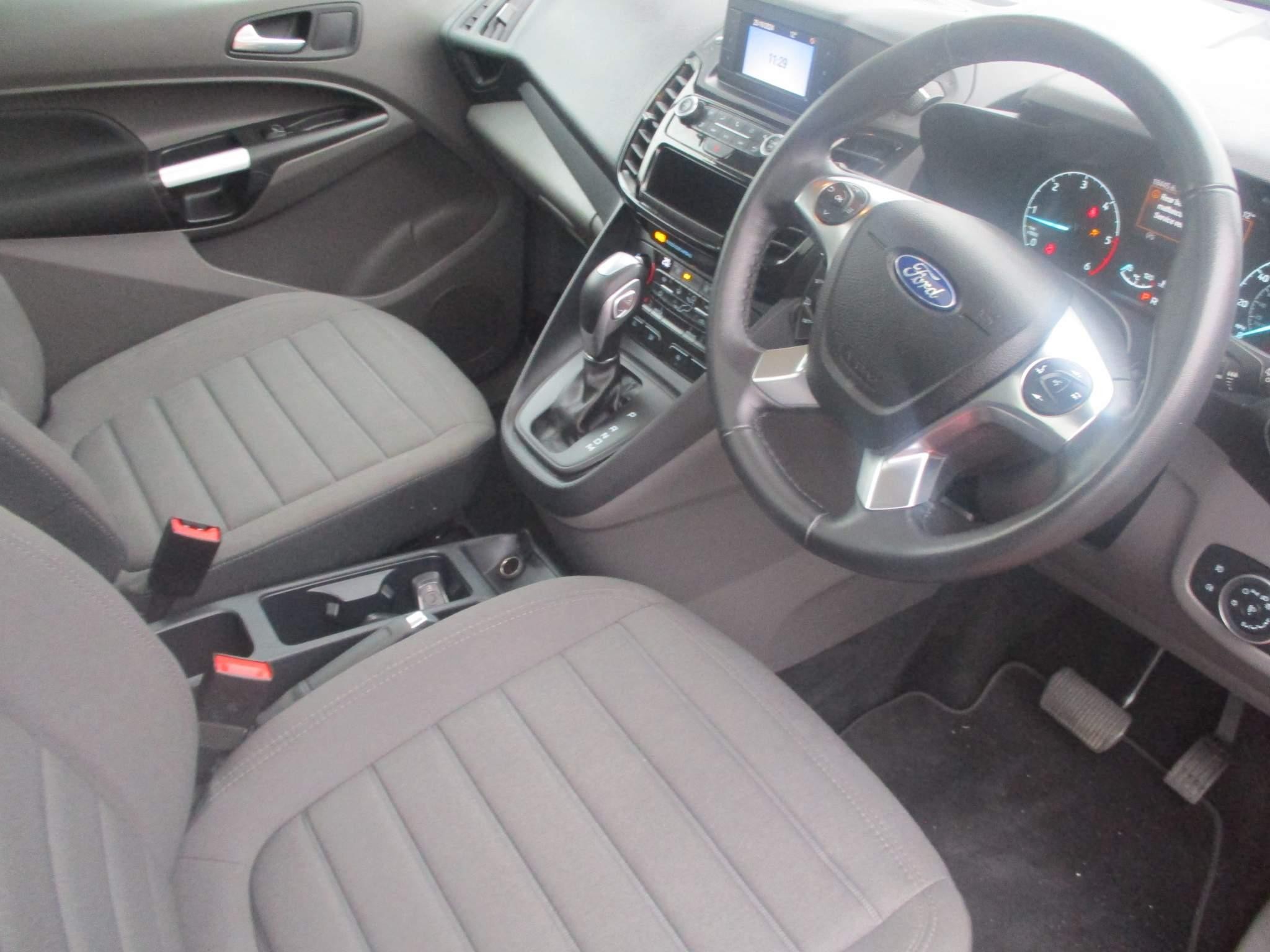 Ford Tourneo Connect Image 10