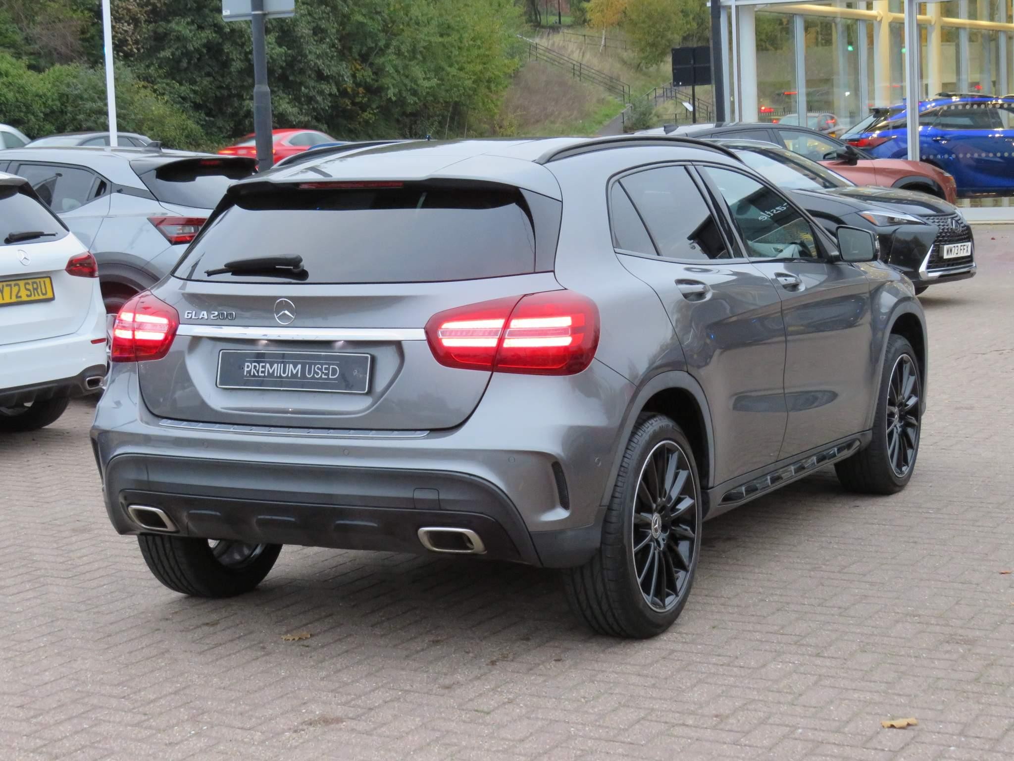 Mercedes-Benz GLA Image 5