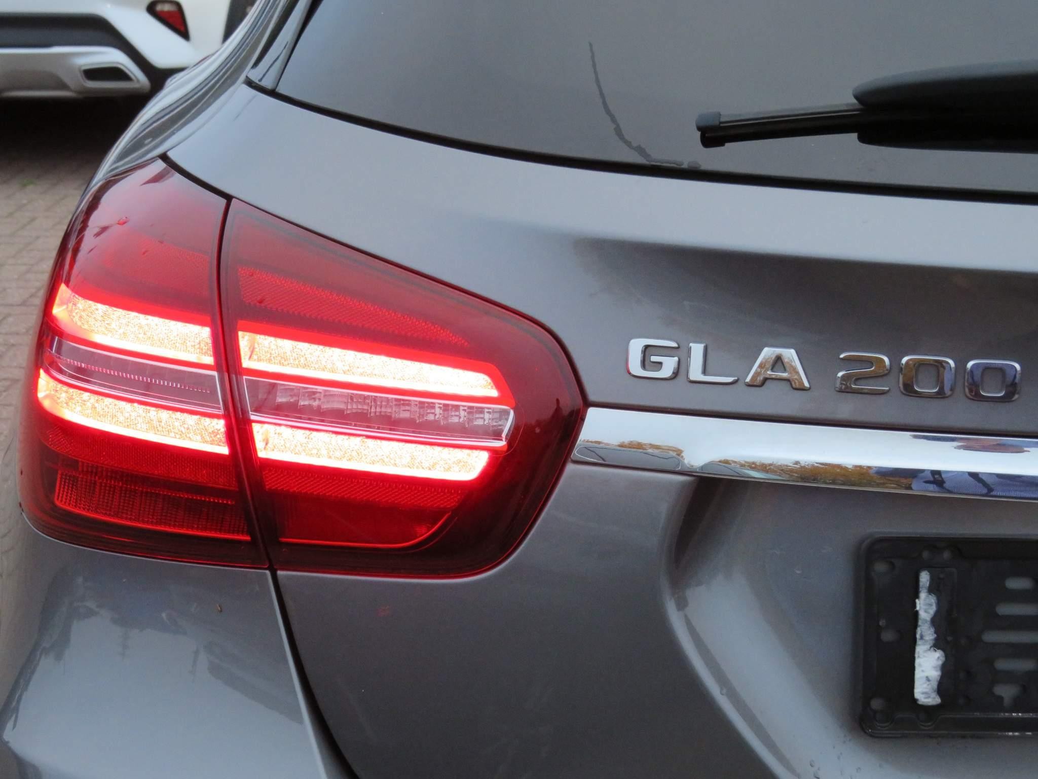 Mercedes-Benz GLA Image 51