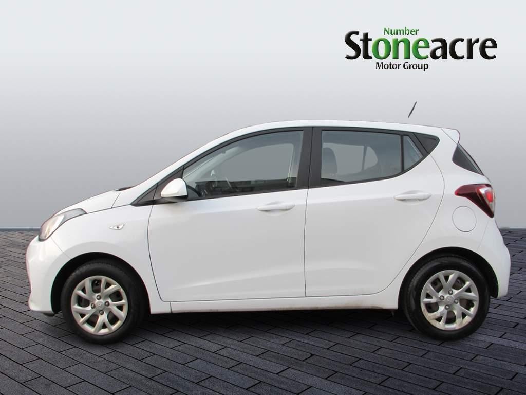 Hyundai i10 Image 8