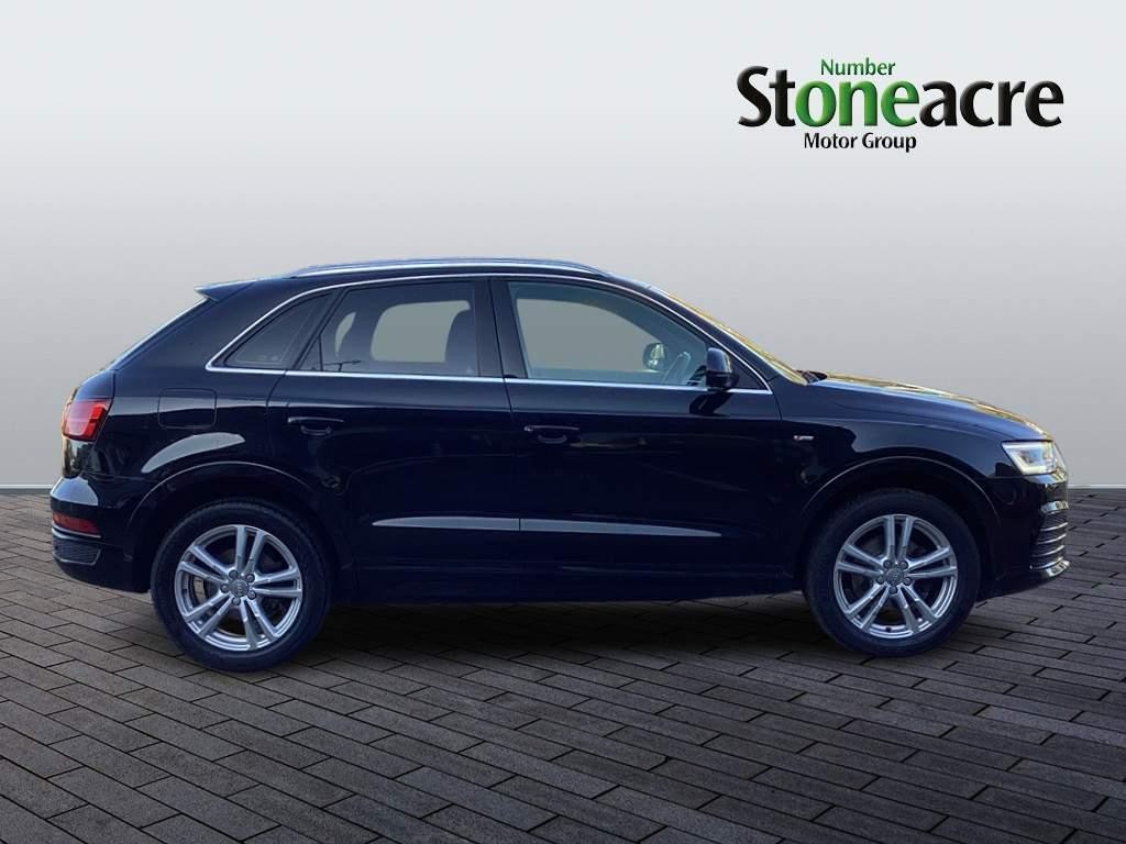 Audi Q3 Image 2