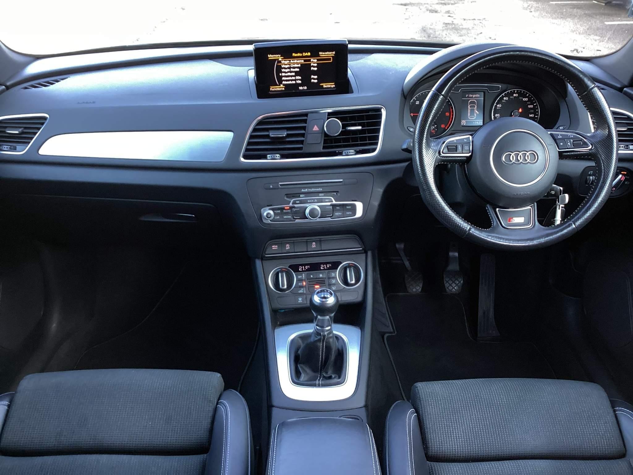 Audi Q3 Image 12