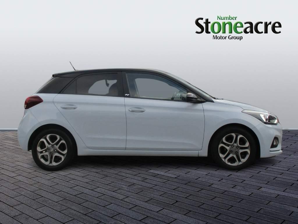 Hyundai i20 Image 2