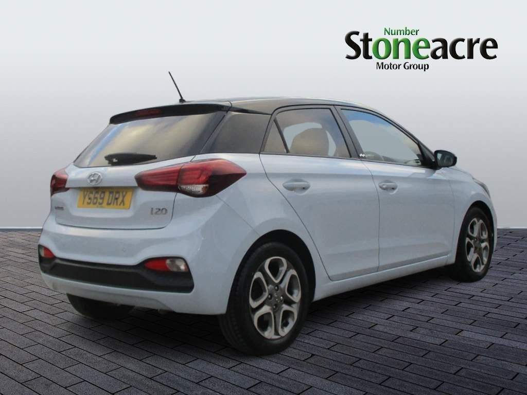 Hyundai i20 Image 3