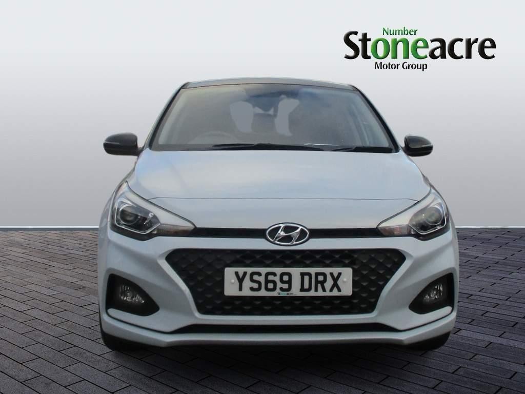 Hyundai i20 Image 8