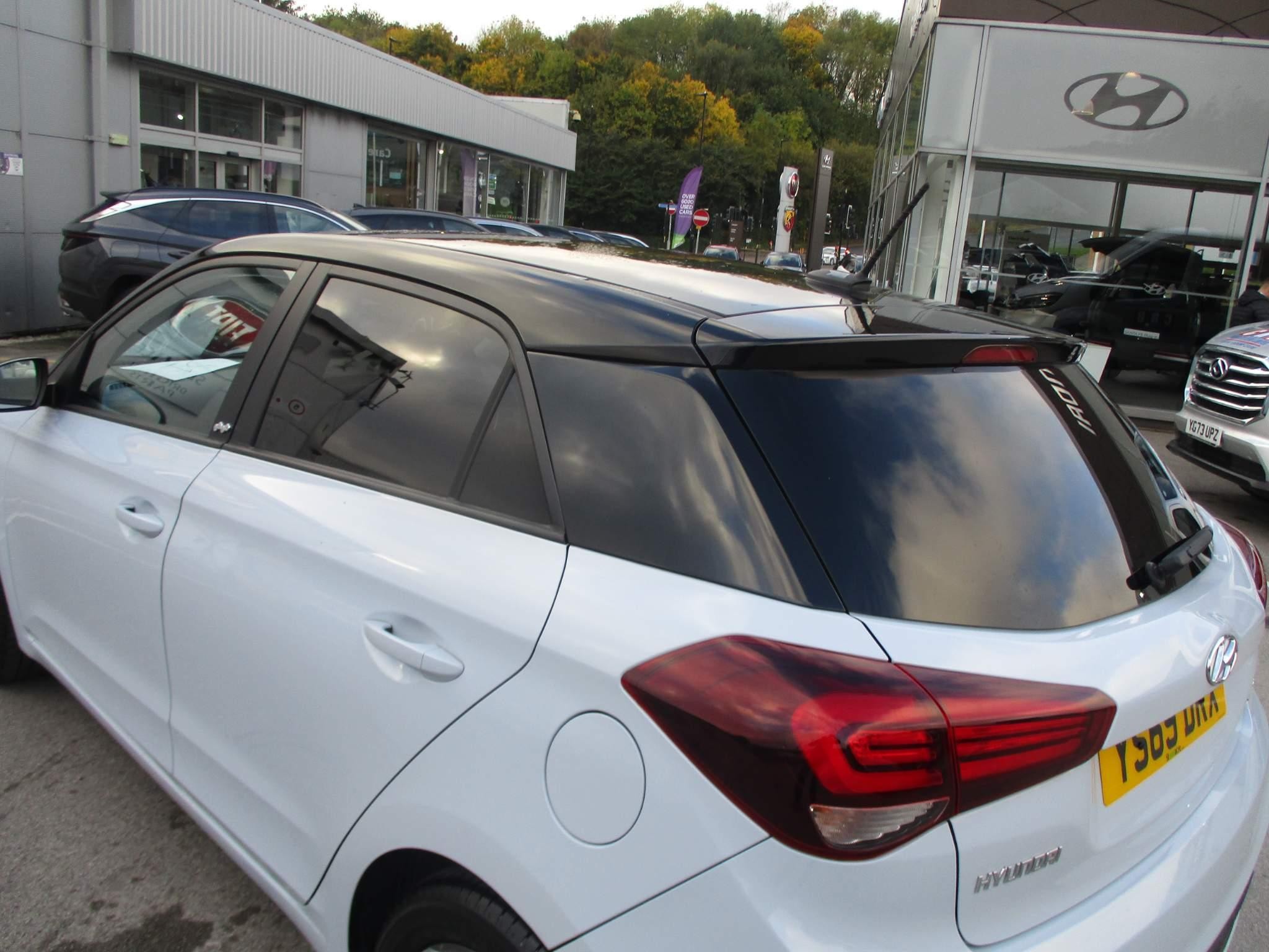 Hyundai i20 Image 15