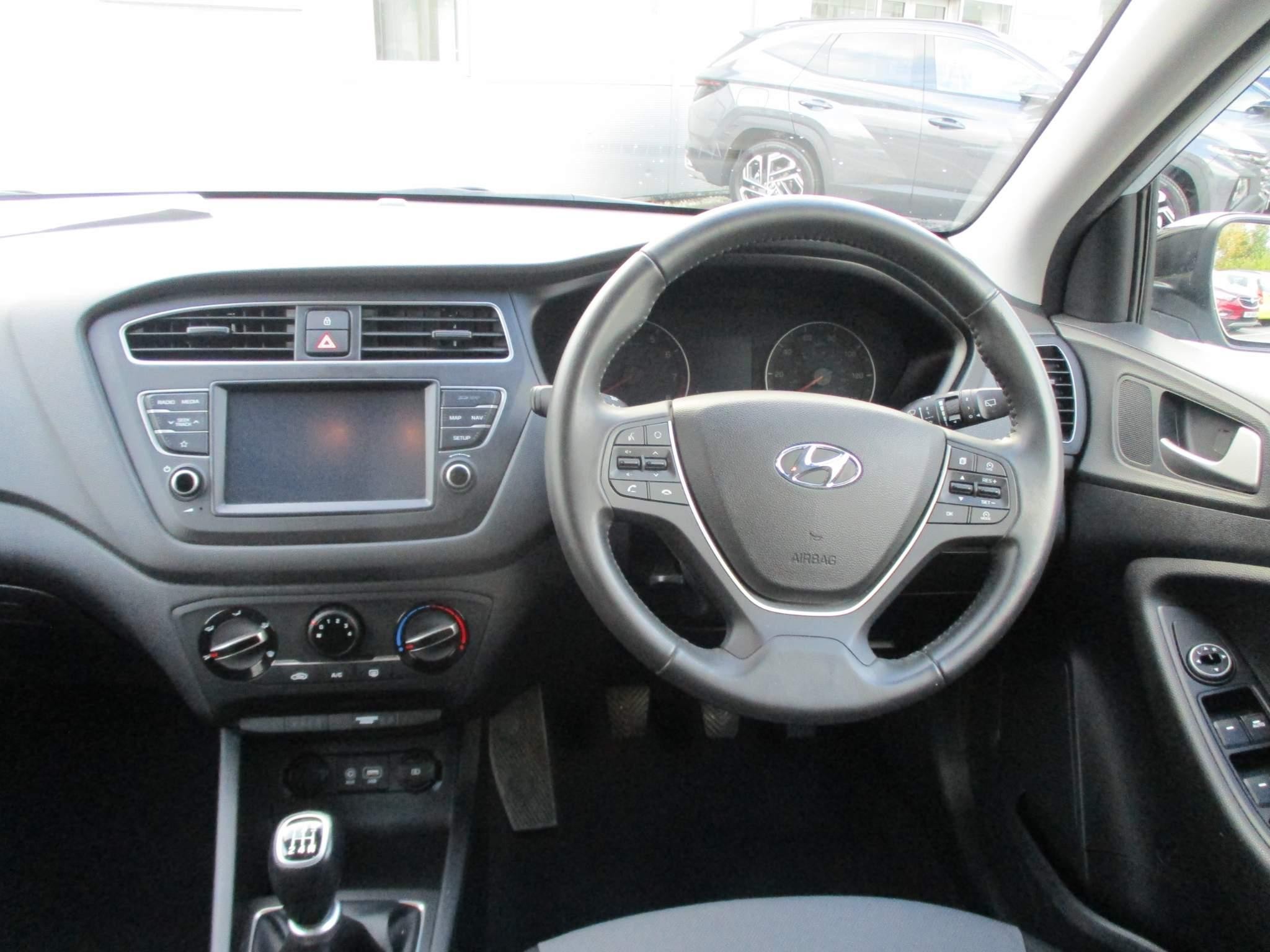 Hyundai i20 Image 16