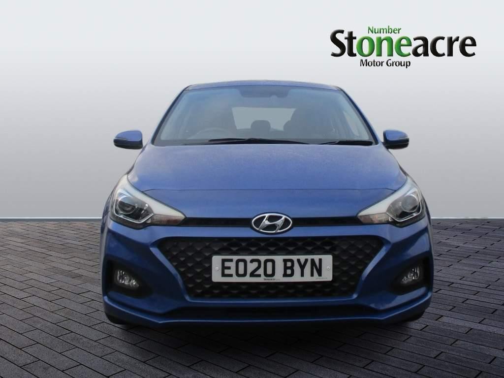 Hyundai i20 Image 8