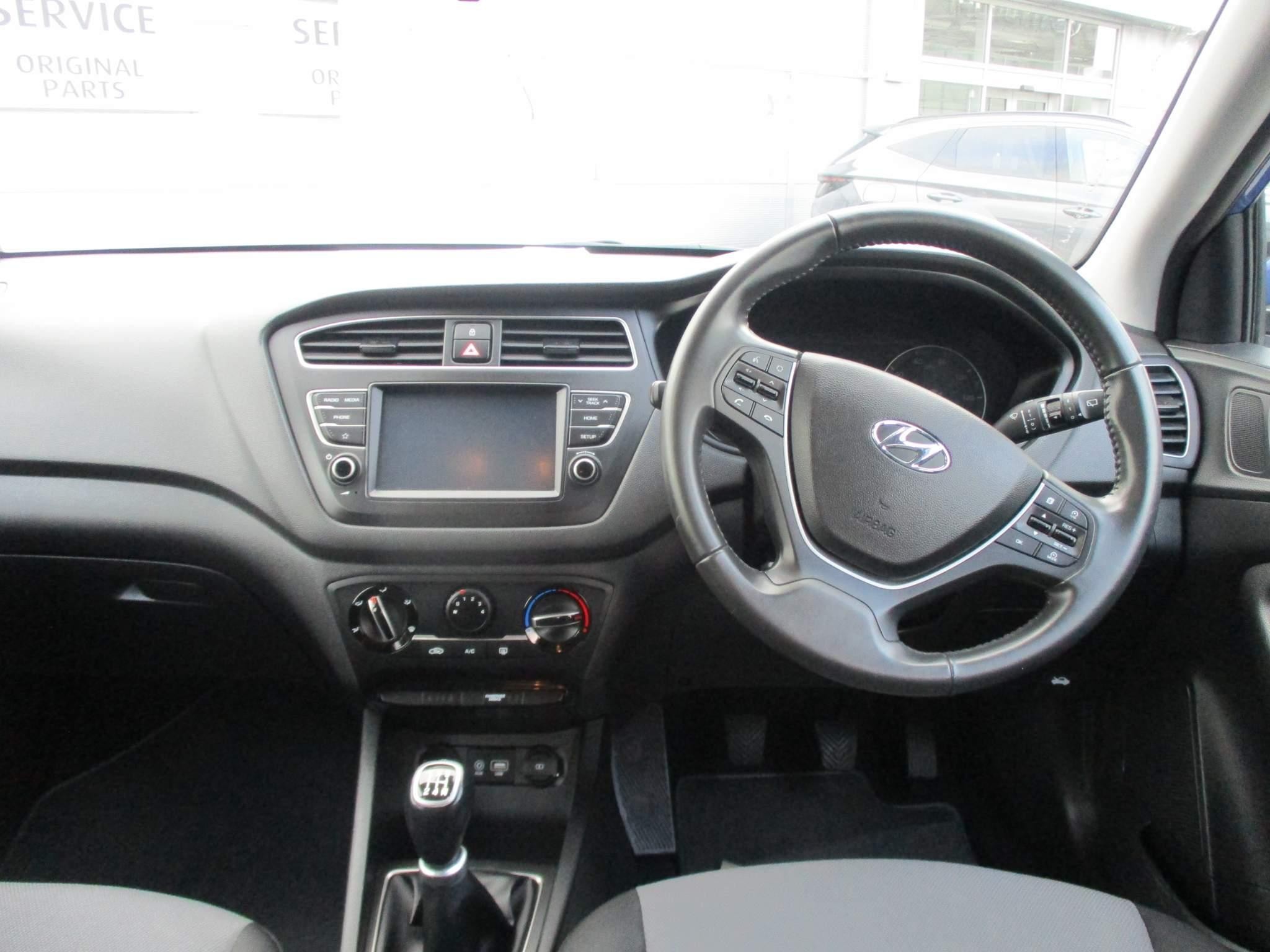 Hyundai i20 Image 15