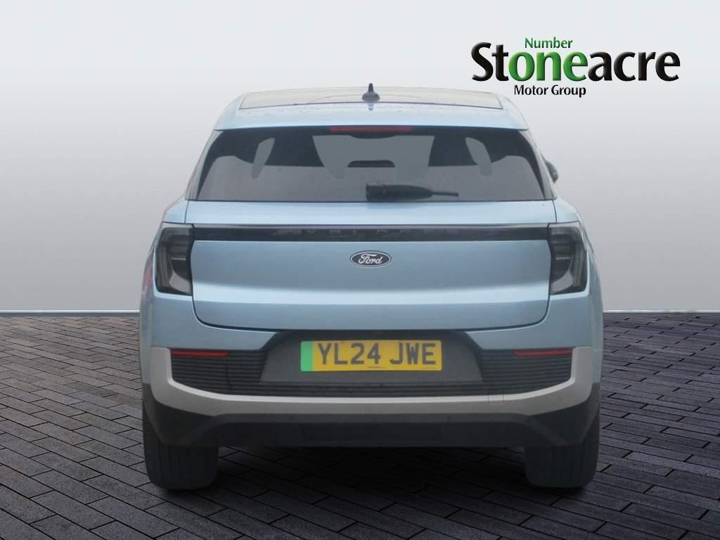 Ford Explorer Image 4