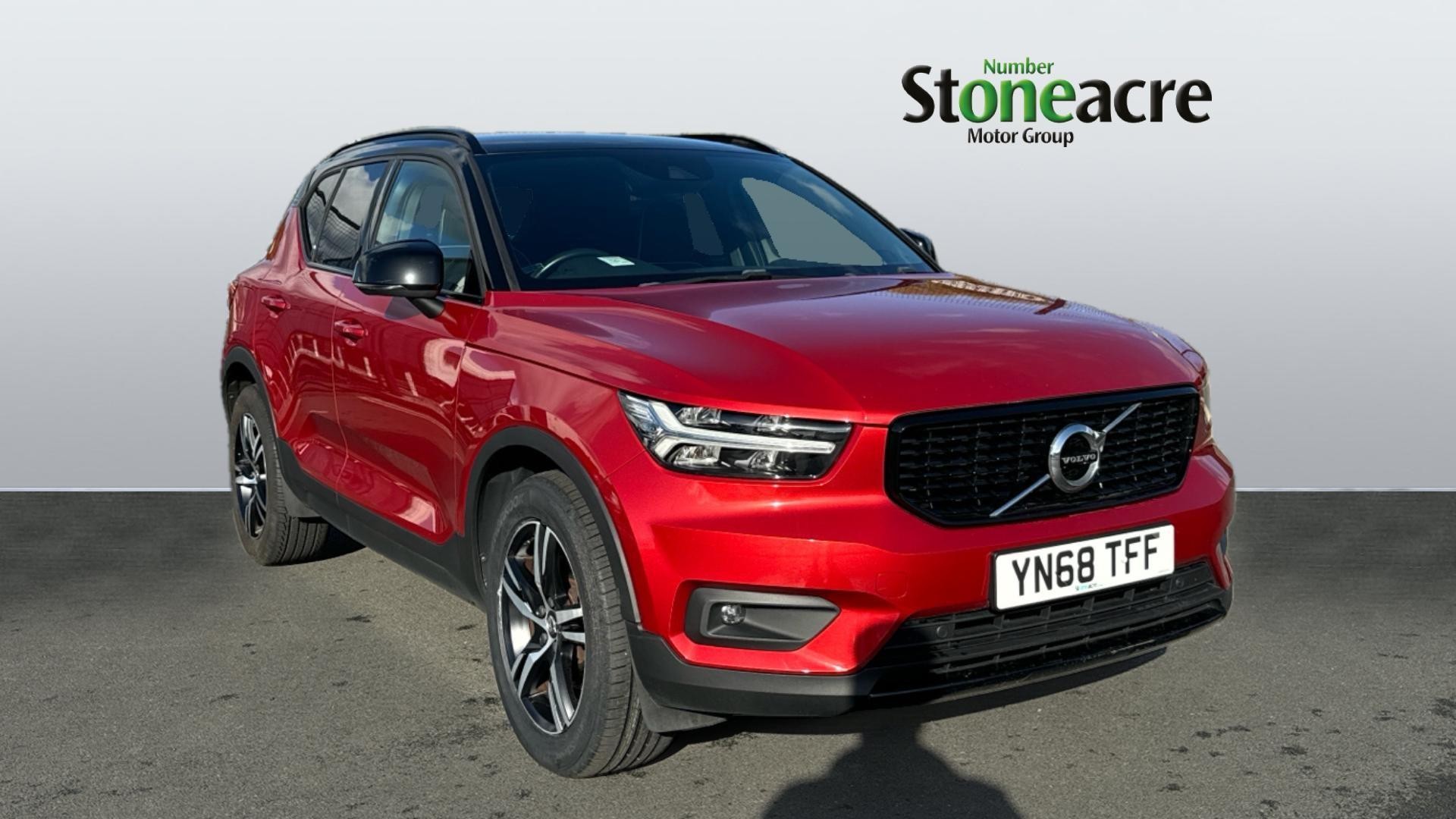 Volvo XC40 Image 1