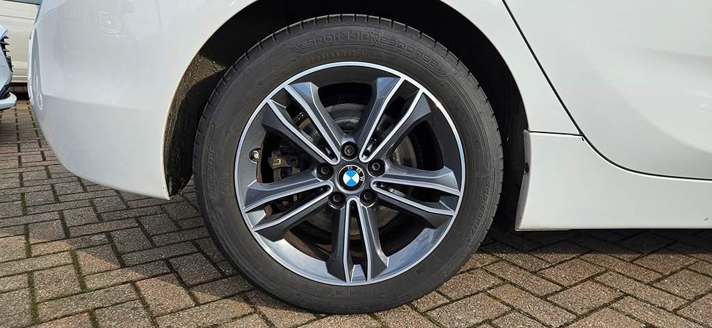 BMW 2 Series Active Tourer Image 9