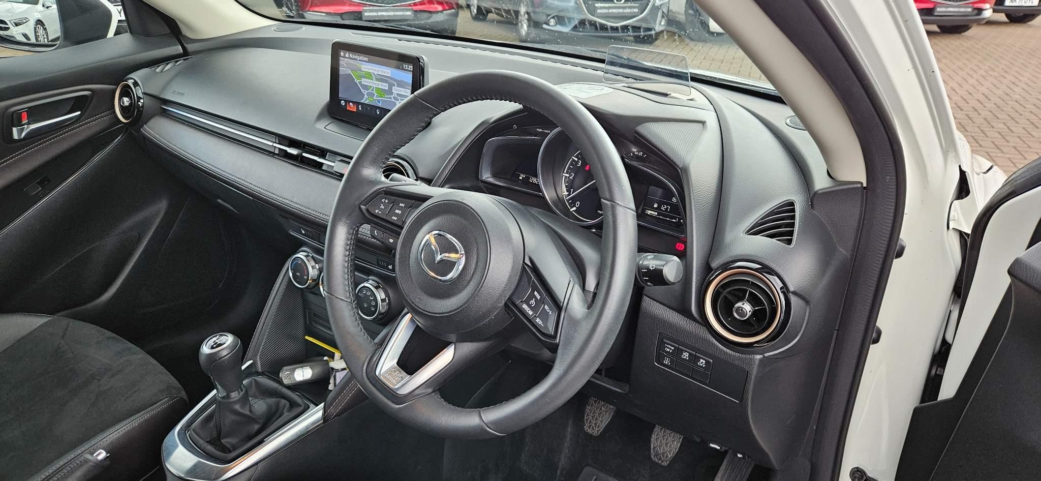 Mazda2 Image 11