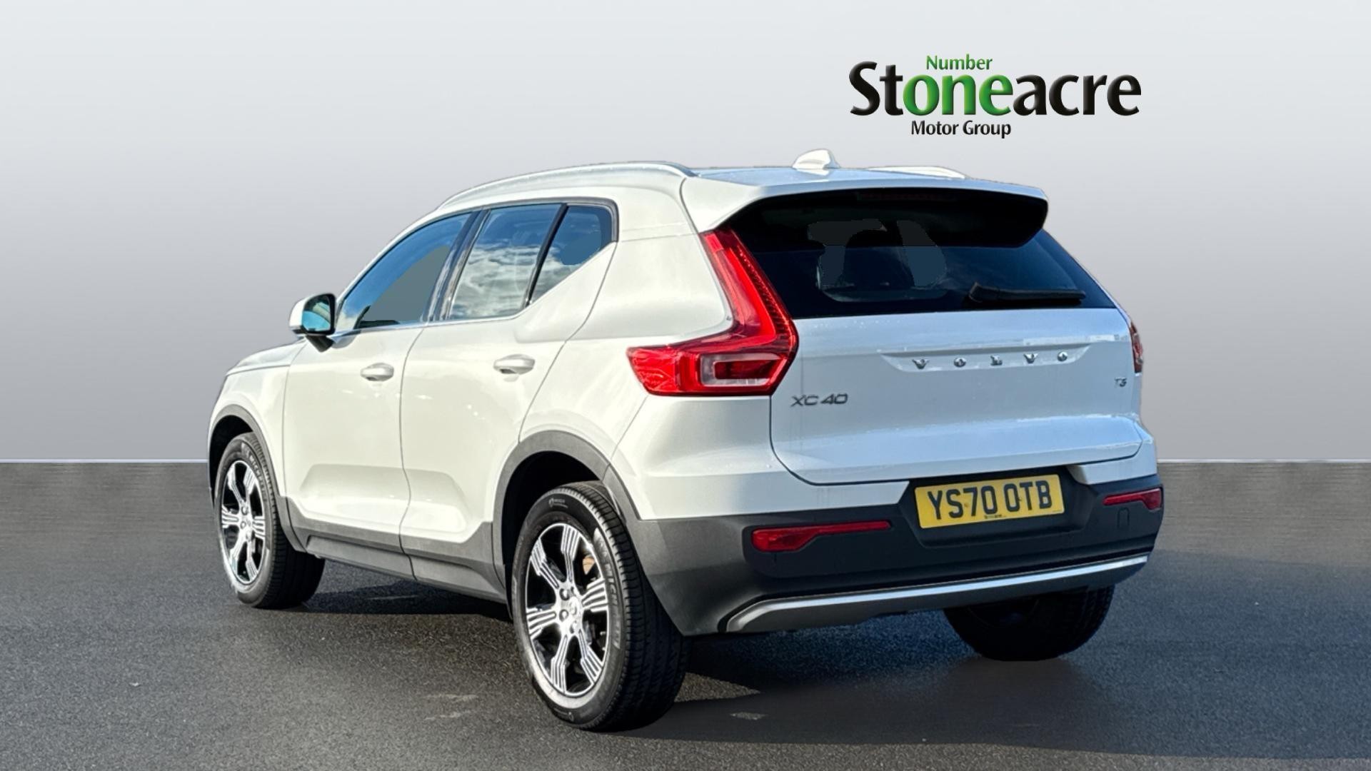 Volvo XC40 Image 2