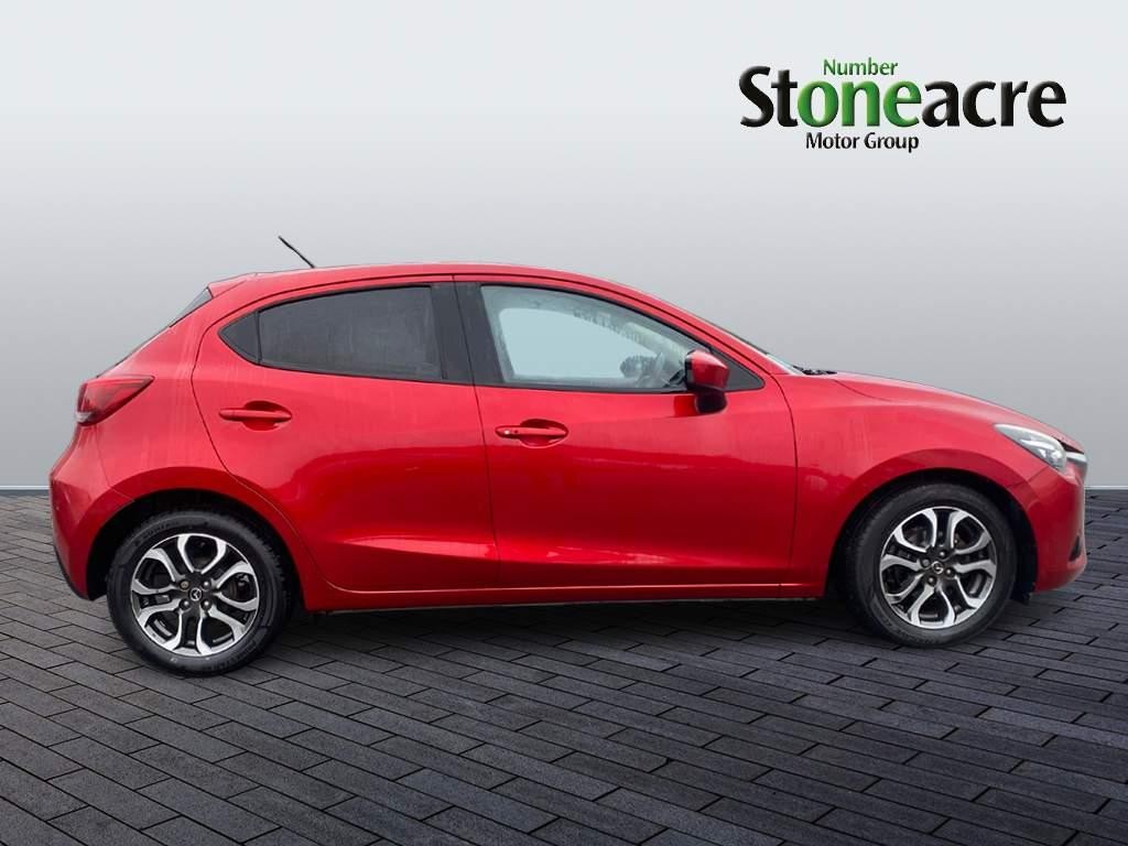 Mazda Mazda2 Image 2