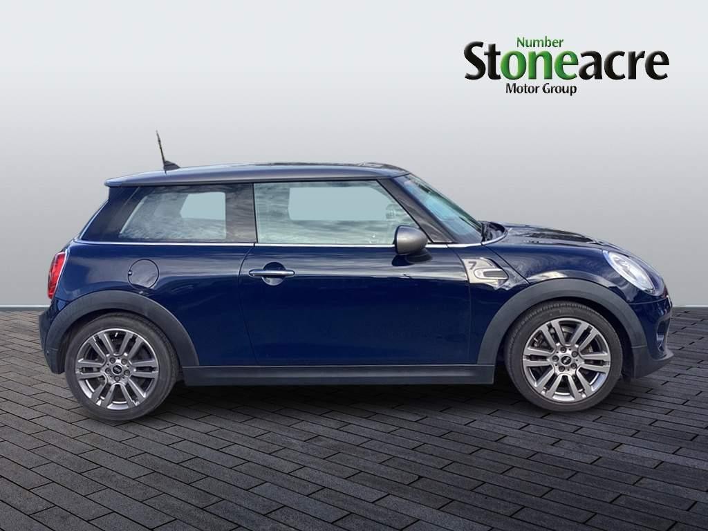 MINI Hatch Image 2