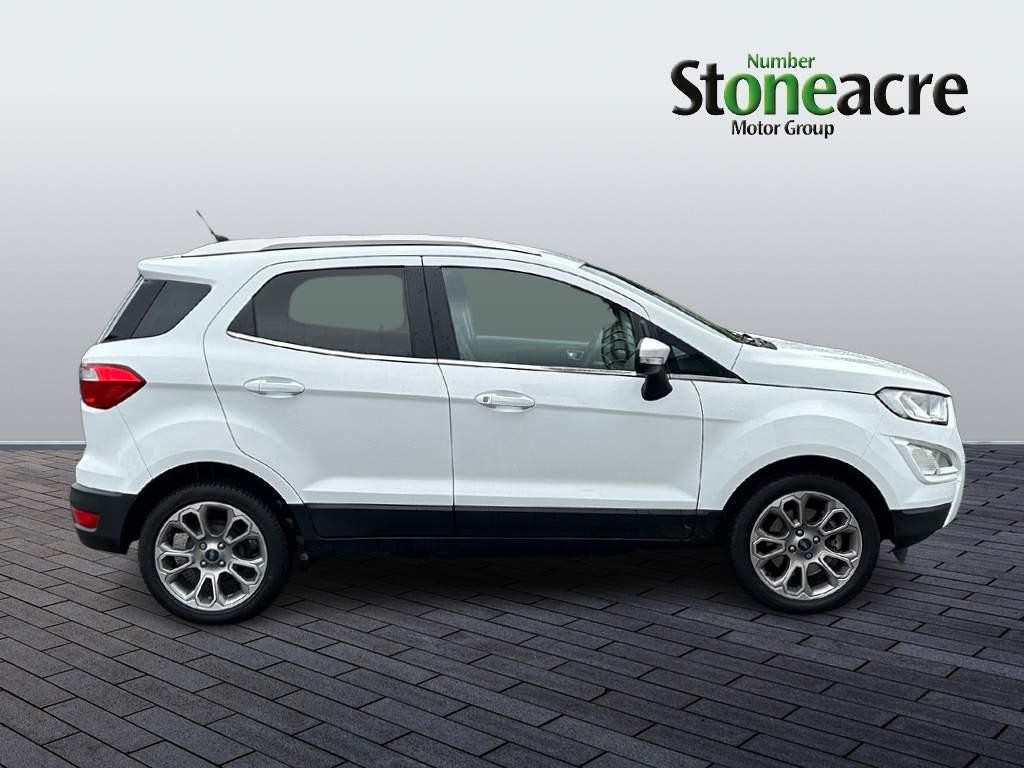 Ford EcoSport Image 2