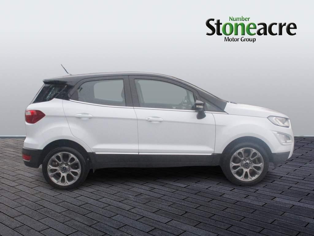 Ford EcoSport Image 2