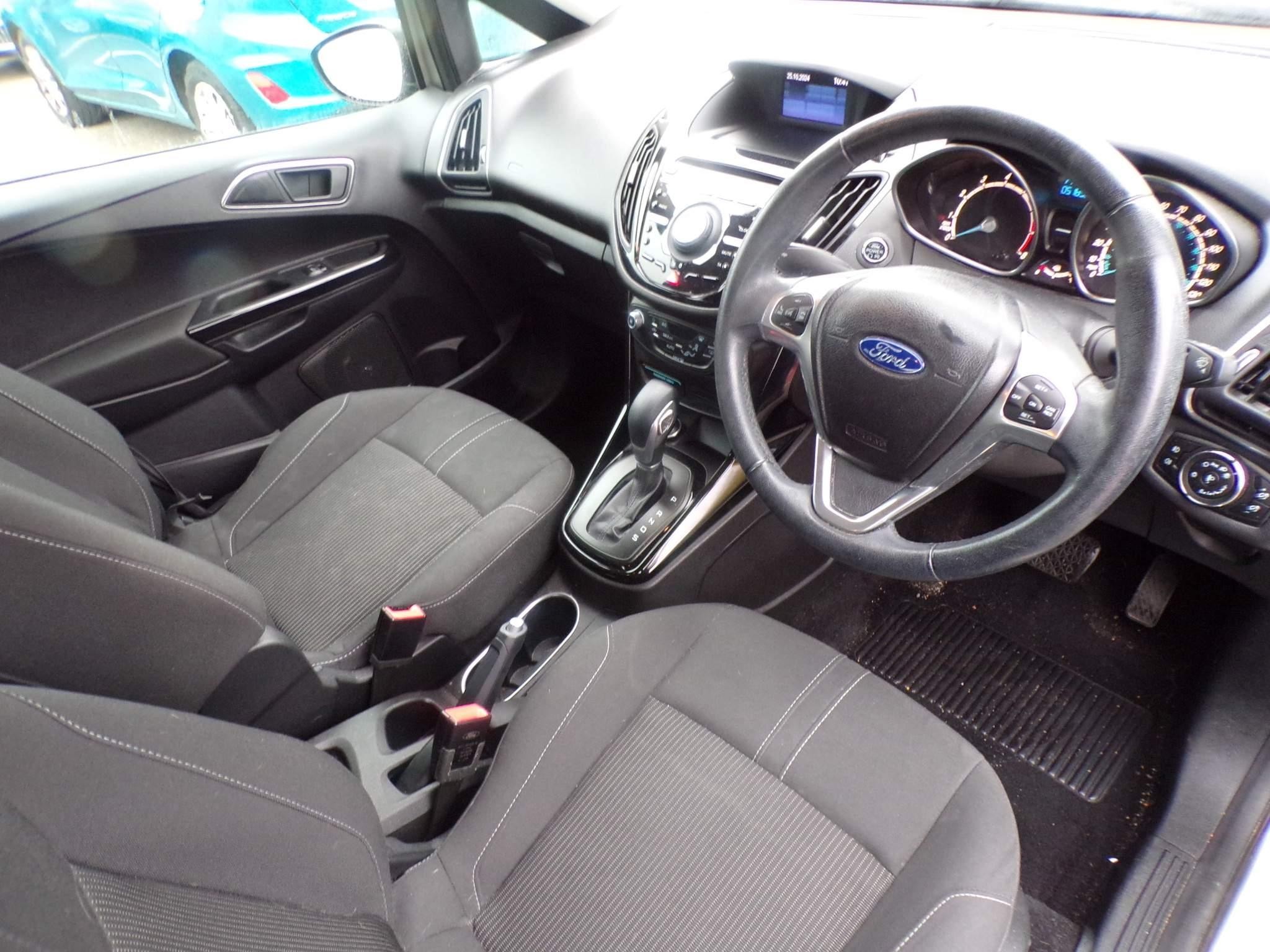 Ford B-Max Image 11