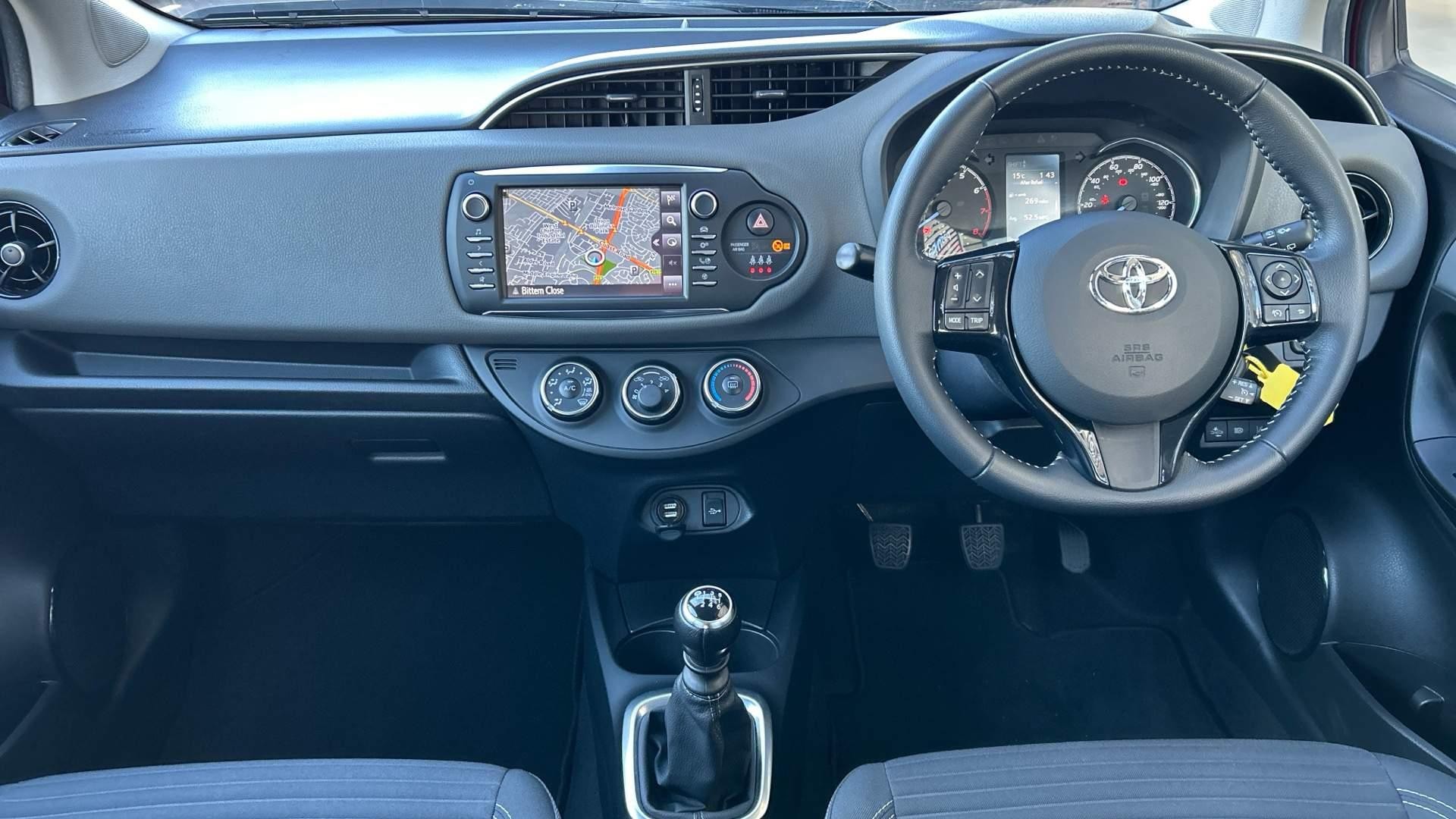 Toyota Yaris Image 11