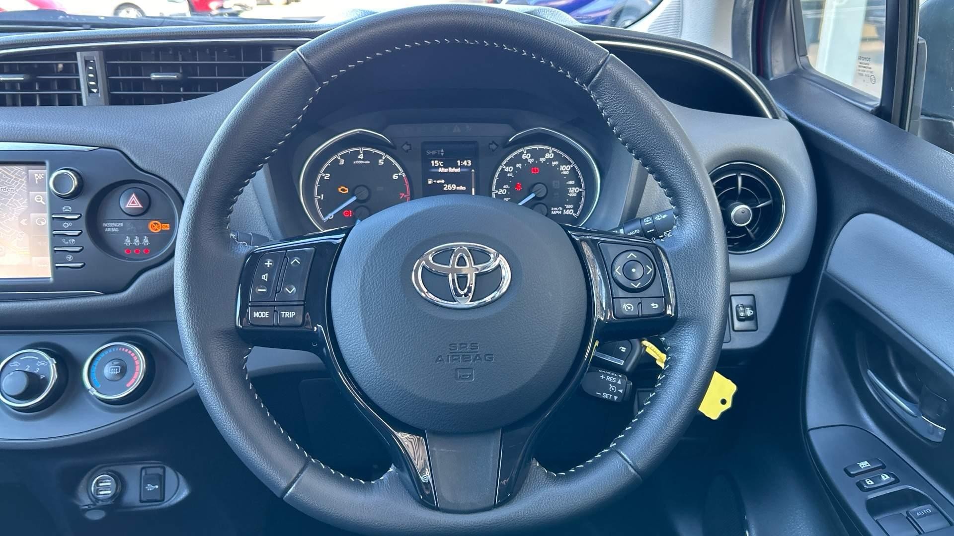 Toyota Yaris Image 14