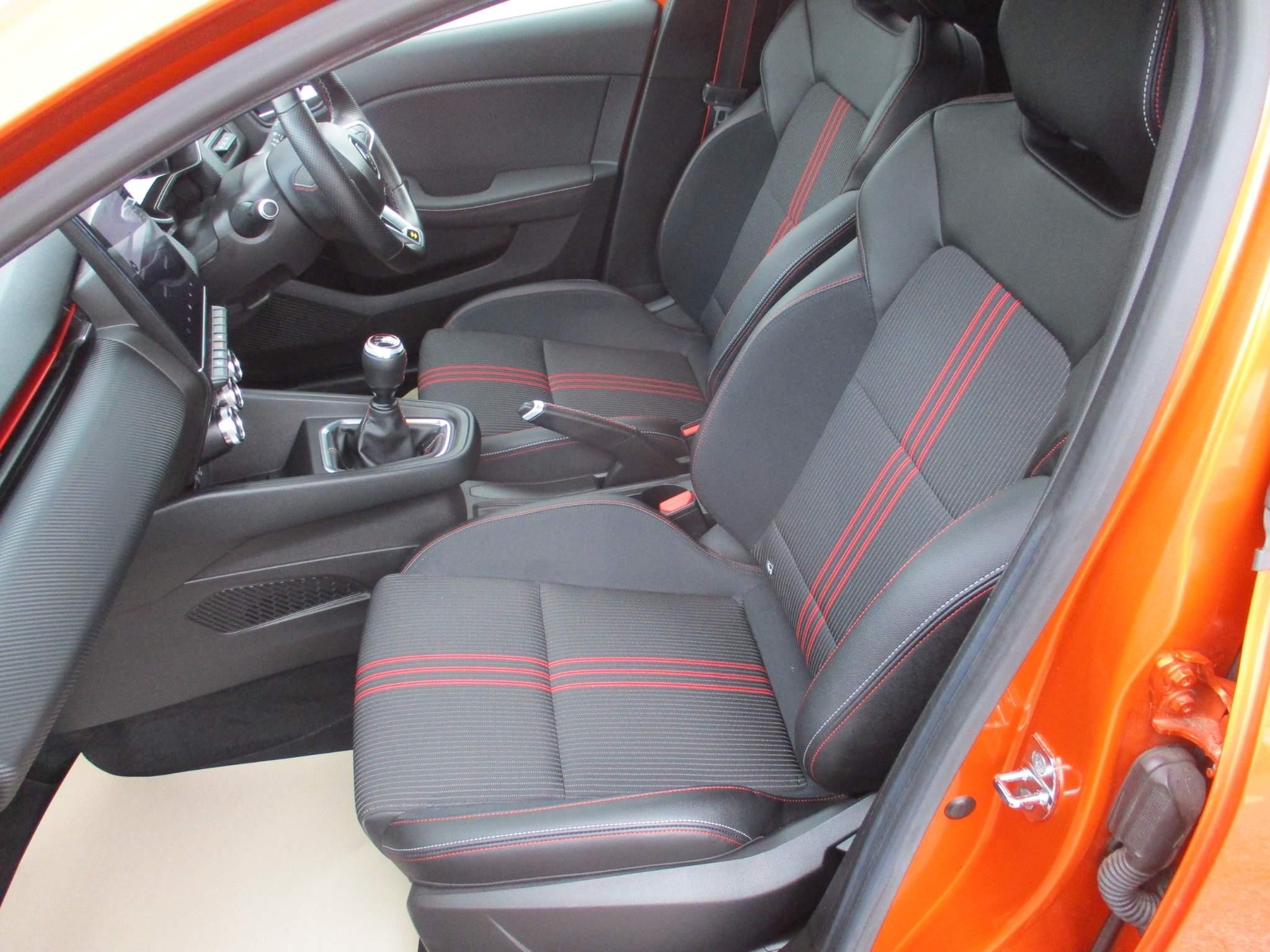 Renault Clio Image 11