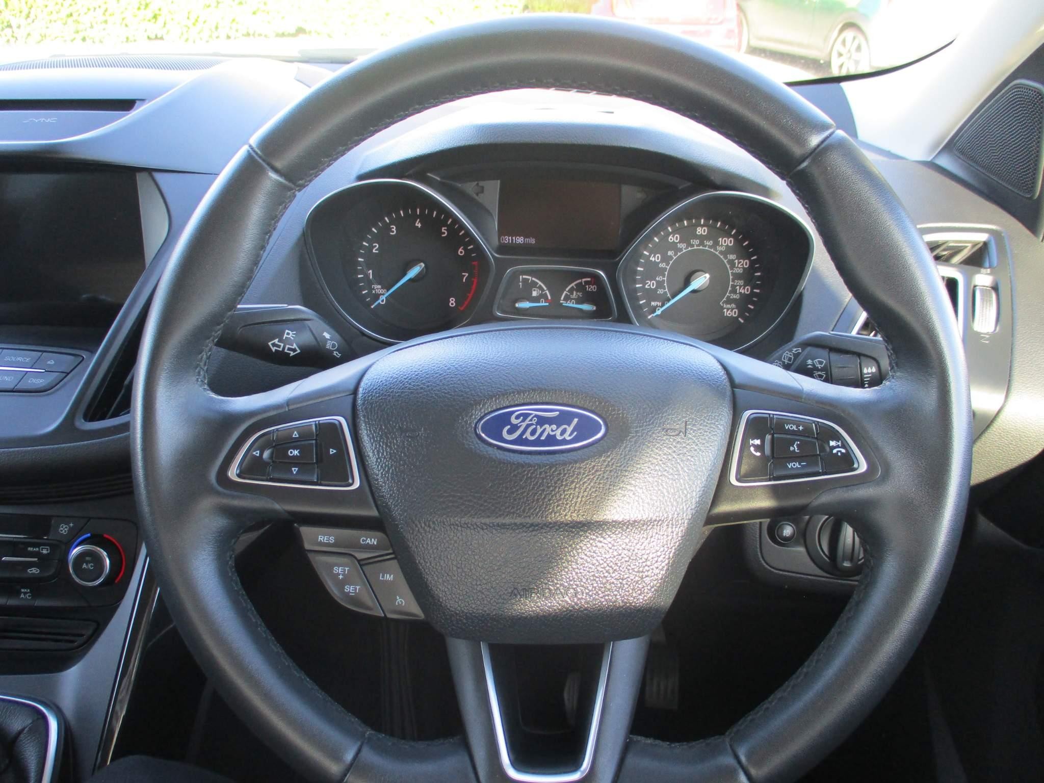 Ford Kuga Image 20