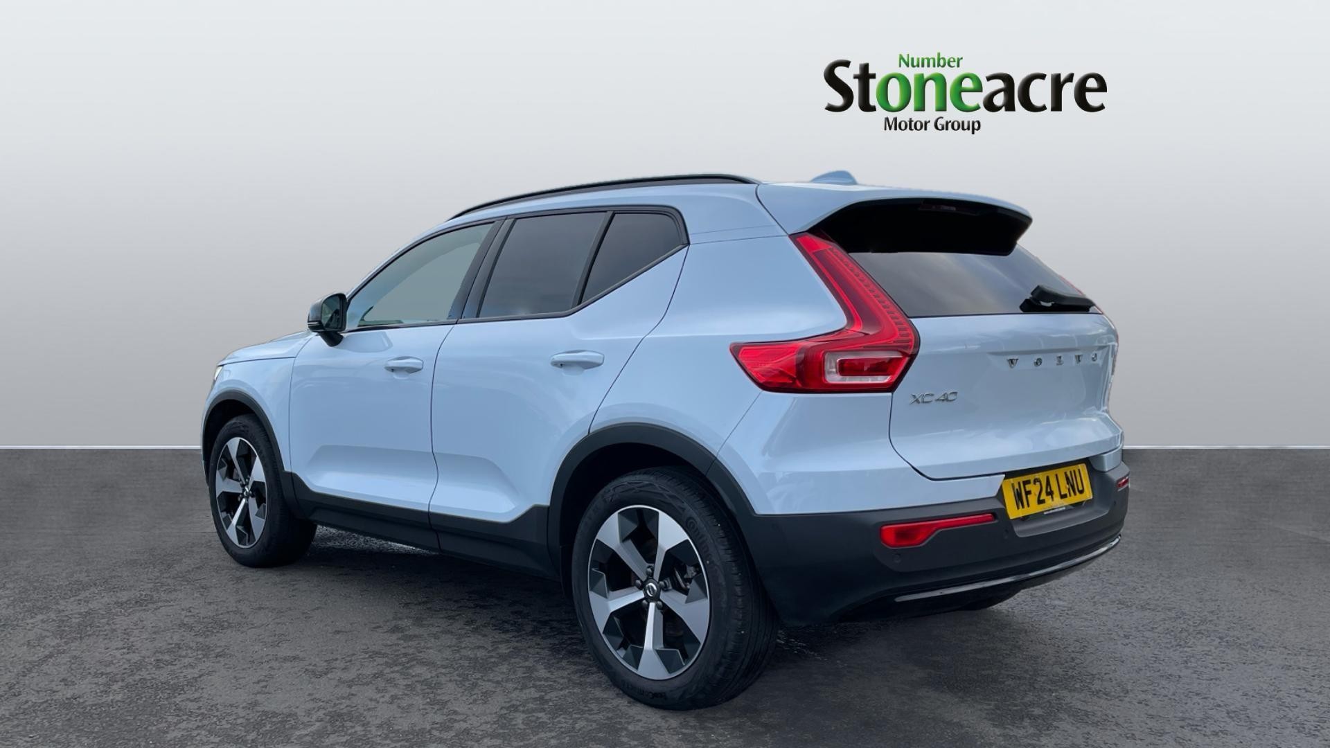 Volvo XC40 Image 2