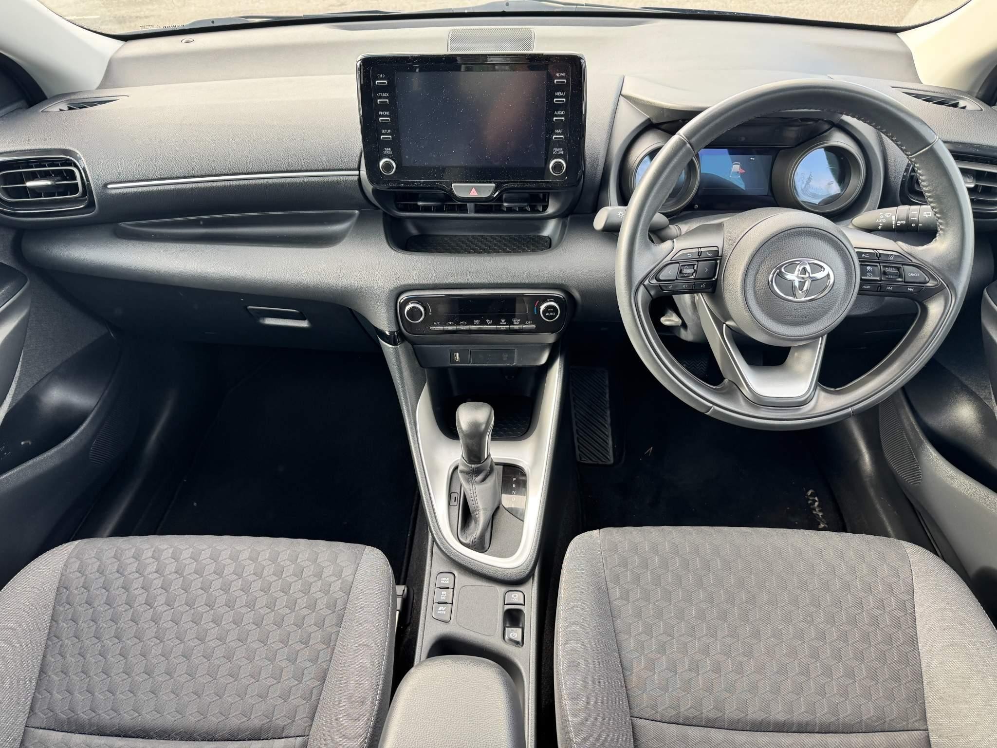 Toyota Yaris Image 17